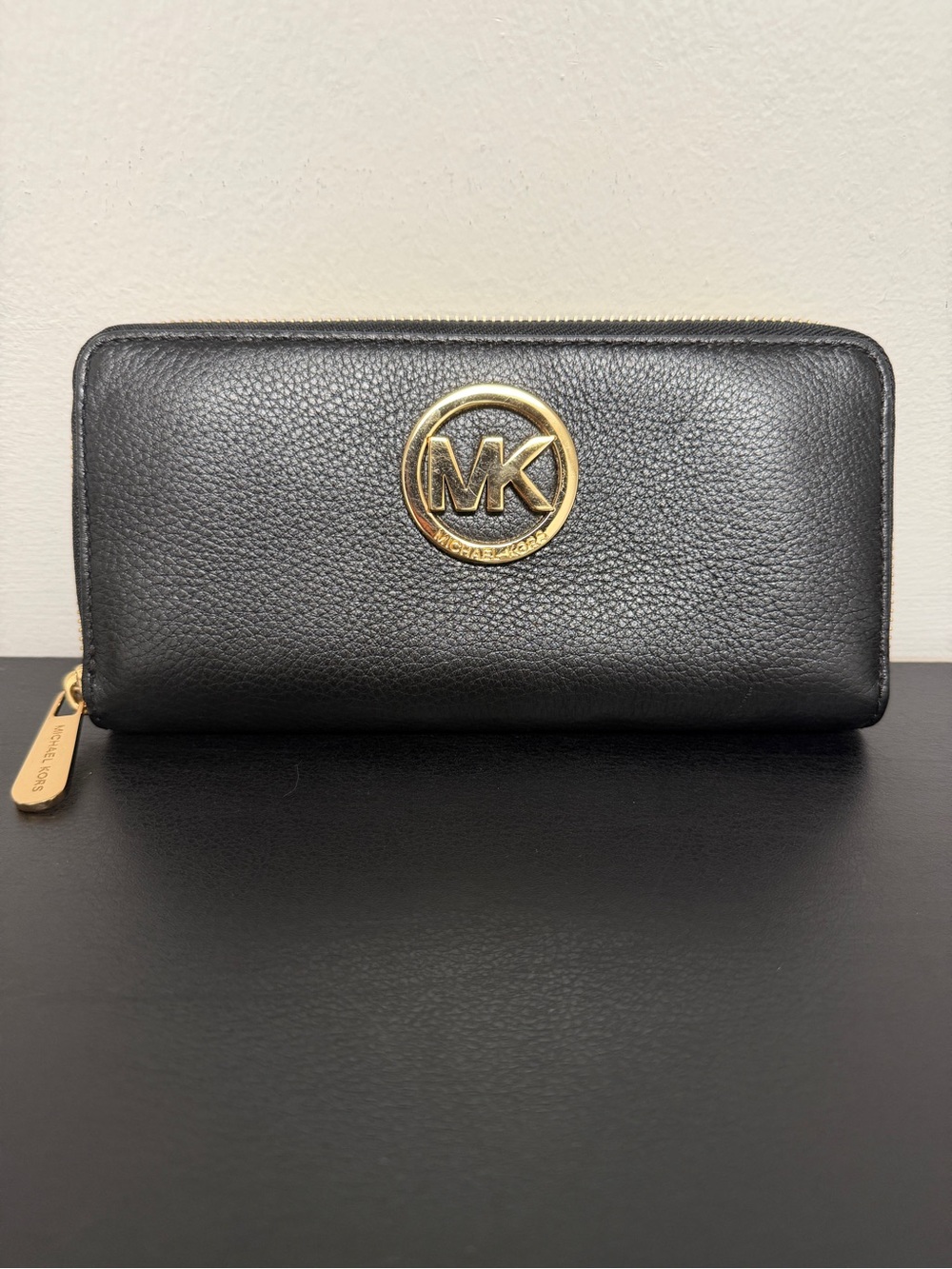 Michael Kors Black Fulton Continental Blk Pebbled Leather Zip Wallet w/Gold Logo